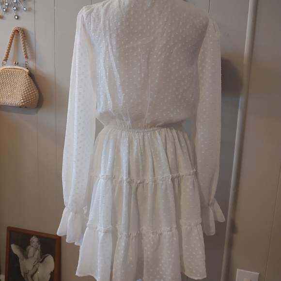 VENUS White Tiered Lace-Up Long Sleeve Dress Small NWOT - Picture 6 of 9